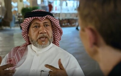 Bývalý katarský fotbalista označil homosexualitu za duševní poruchu, rozhovor s ním byl okamžitě ukončen.