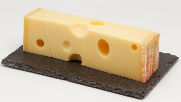 Jak nazývají Švýcaři díry v sýrech?