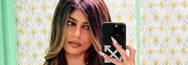 Bývalá pornoherečka Mia Khalifa tvrdí, že je horšie predať svoje telo armáde než na Onlyfanse