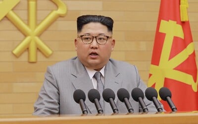 Vodca KĽDR Kim Čong-un údajne zomrel vo veku 36 rokov. Uvádzajú to viaceré zdroje.