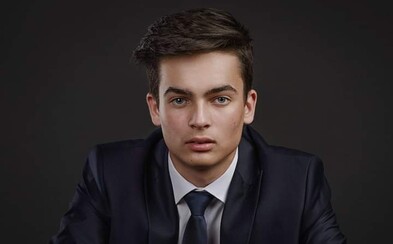 18-ročný Marek z Mladí proti fašizmu: ĽSNS je podľa mňa fašistickou stranou, ignorovali sme ich pridlho 18-ročný Marek z Mladí proti fašizmu: ĽSNS je podľa mňa fašistickou stranou, ignorovali sme ich pridlho