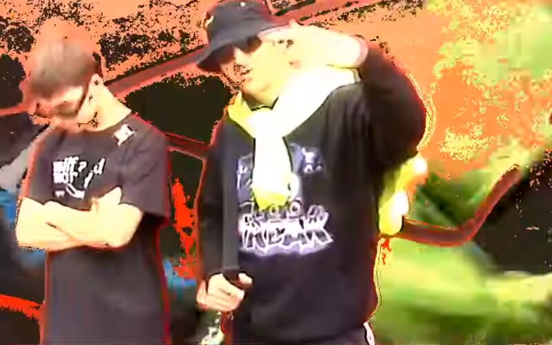 S Peyseykem808 a Hugo Toxxxem prostě Nemůžeš felit. Ale můžeš na ně kouknout v novém trippy VHS videu.