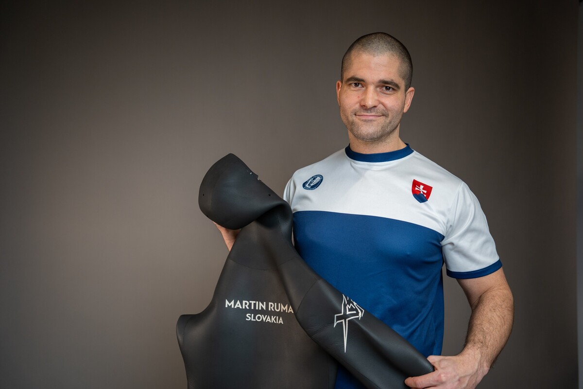 Martin Ruman reprezentuje Slovensko vo freedivingu. 