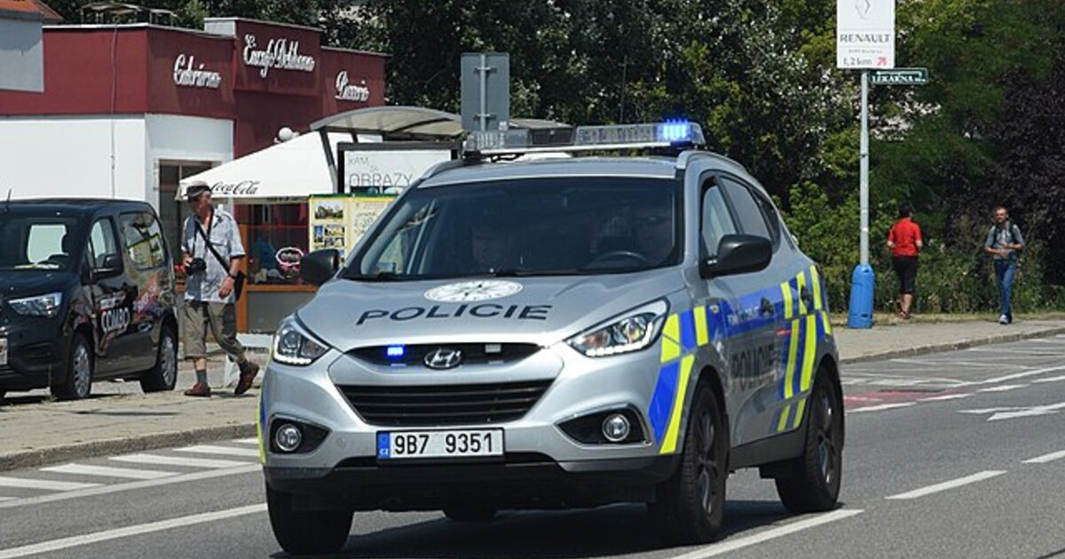 V centru Prahy zasahovala policie, kolemjdoucí ohlásil podezřelý předmět. Bylo to jídlo