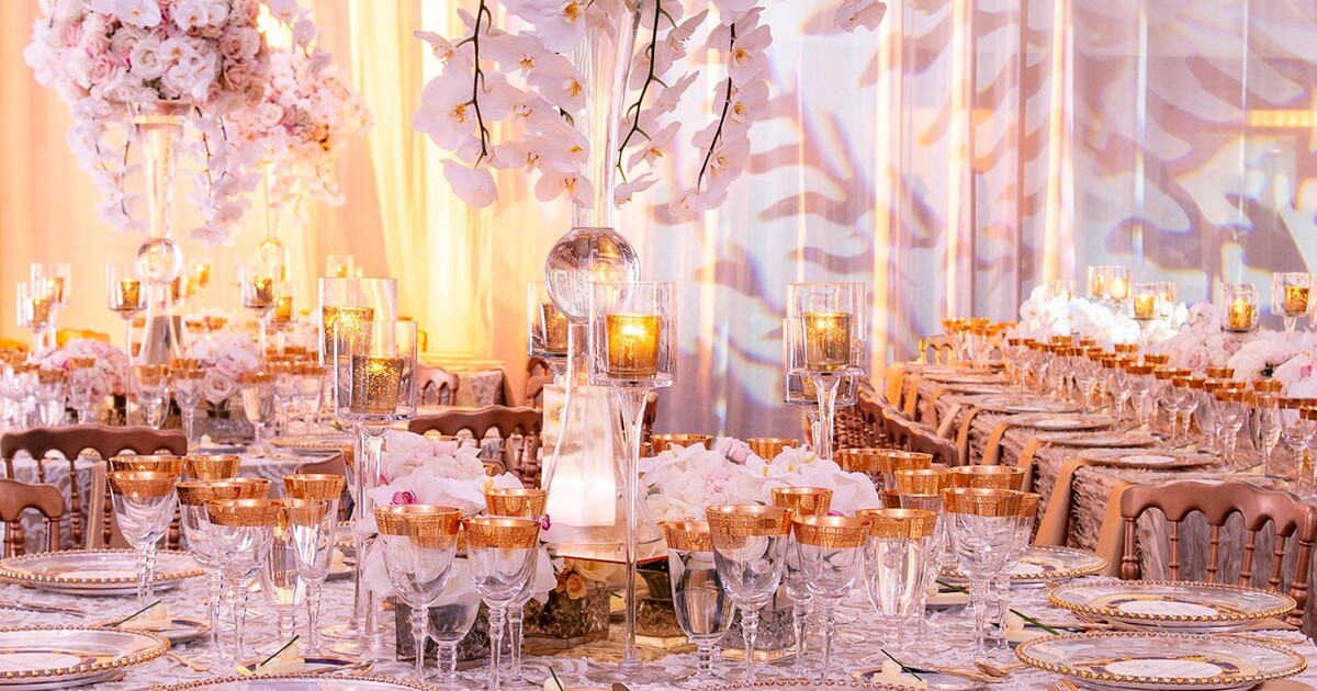 Nevěstina kamarádka vytáhla drogy před babičkou ženicha. Zkazila tím rozlučku se svobodou