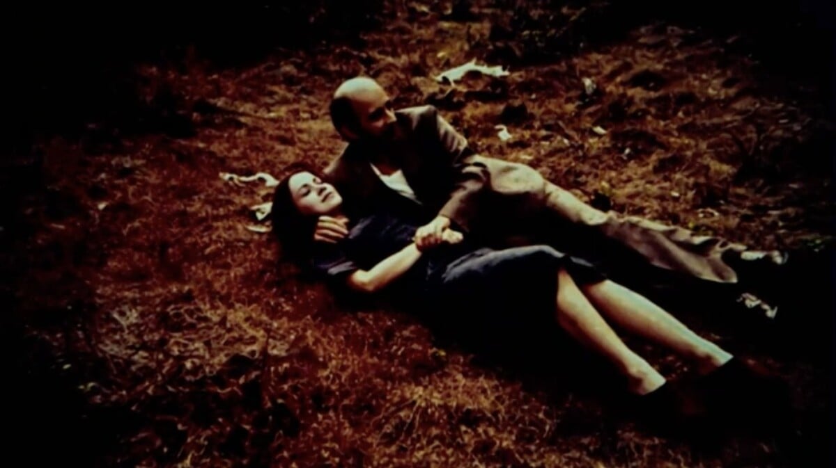 Fotografia z dokumentárneho seriálu World's Most Evil Killers – Ruhr Cannibal. /Joachim Kroll pri rekonštrukcii svojich zločinov.
