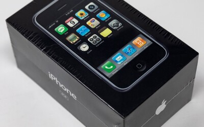Neotvorený iPhone prvej generácie vydražili za necelých 40-tisíc dolárov