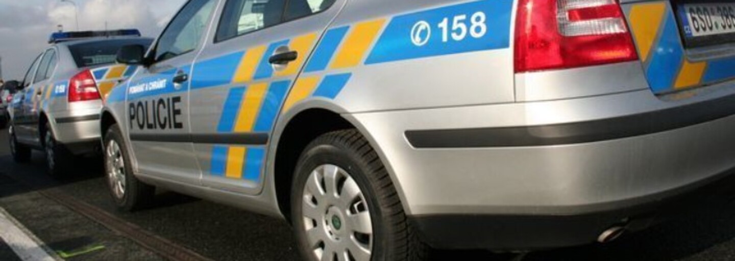 19letý opilý mladík ujížděl v Praze policii. Noční honička skončila nárazem do svodidel