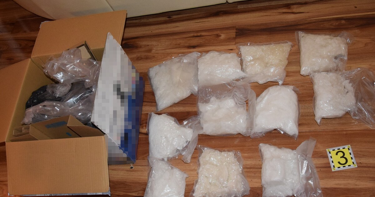 Policie zabavila rekordní množství drog: Kilogramy pervitinu a kokainu dovážel do Česka muž ze Slovenska