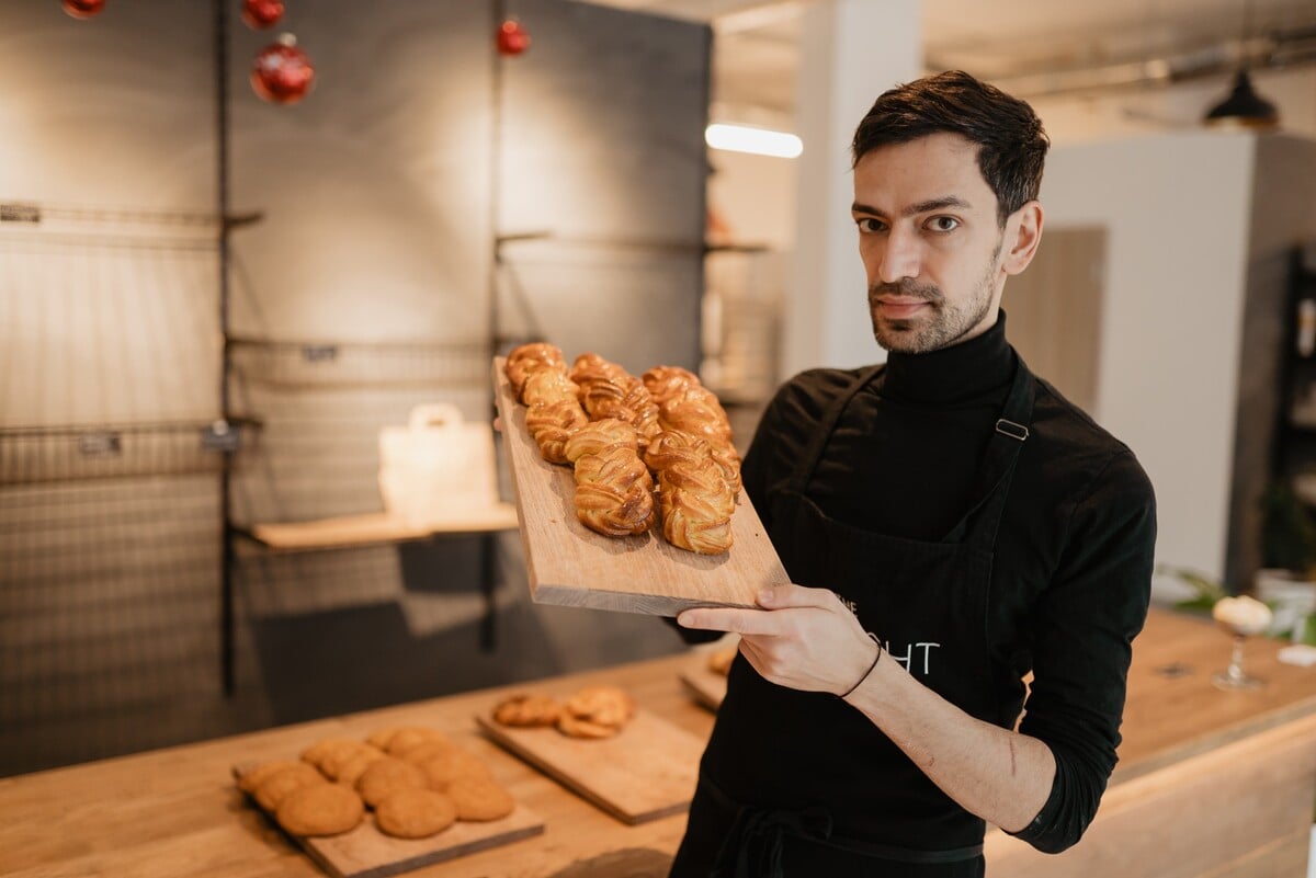 The Midnight Bakery, Mykola Nevrev