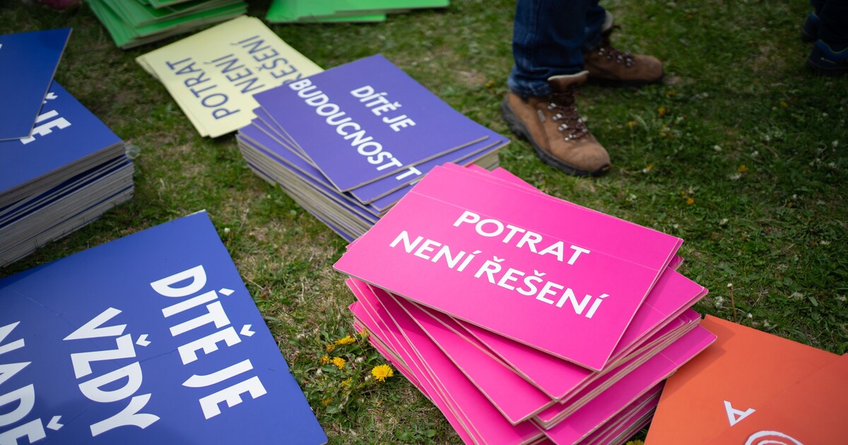 Odvolejte Alianci pro rodinu ze struktur českého státu, volají zástupci církví v otevřeném dopise