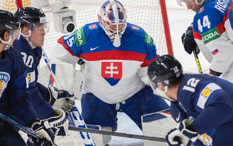 MS 2022 v hokeji: Slovensko po sympatickom výkone prehralo s Fínskom 2 : 4 a na turnaji končí.