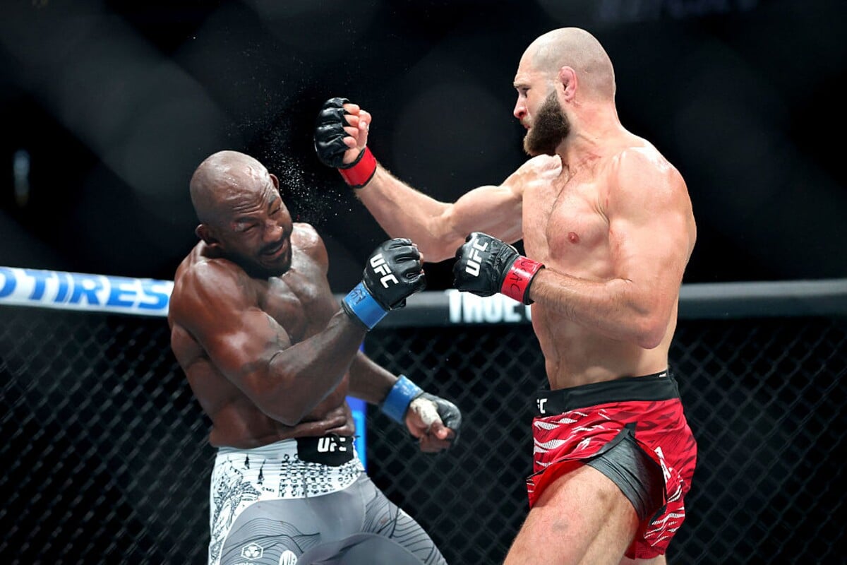 Jiří Procházka vs. Khalil Rountree Jr.
