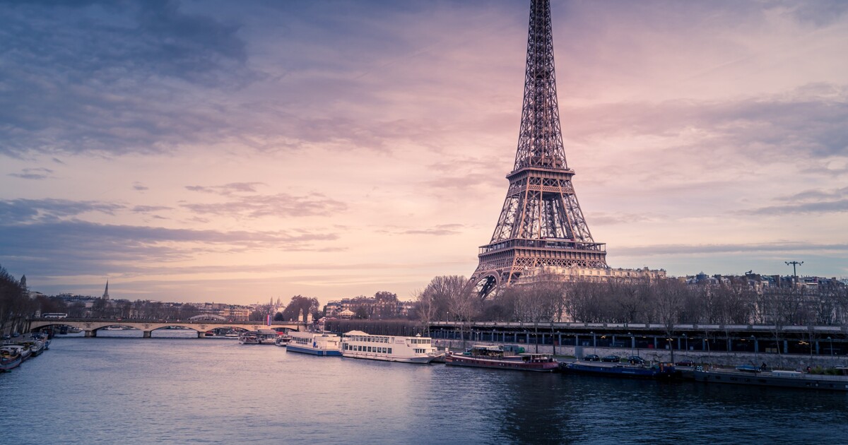 Lidé si brzy zaplavou v Seině, Paříž po 100 letech otevírá řeku veřejnosti