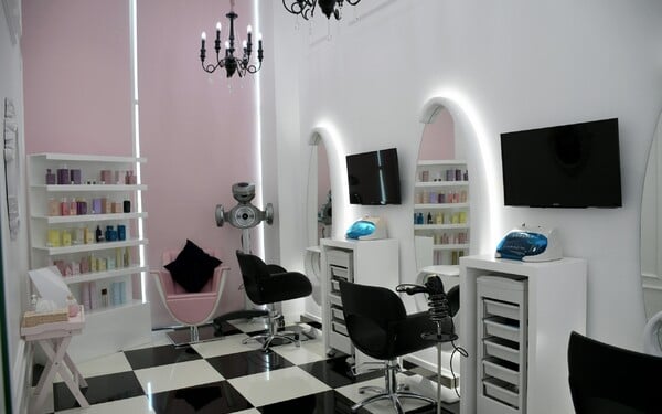 vlastný salón krásy