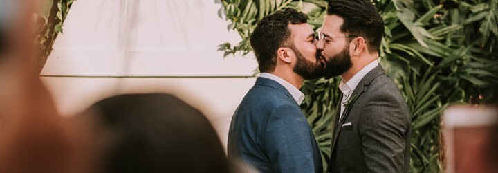 Skotská církev umožní duchovním oddávat stejnopohlavní páry