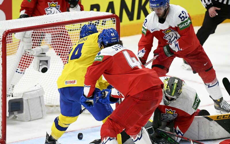 MS v hokeji 2022: Češi prohráli se Švédskem 3:5.