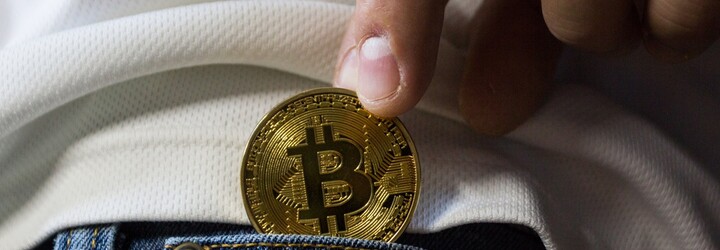 Vďaka chybe na kryptoburze dostal šancu vybrať Bitcoin za 20 biliónov dolárov. Japonská stránka umožňovala ľuďom kupovať mince zadarmo