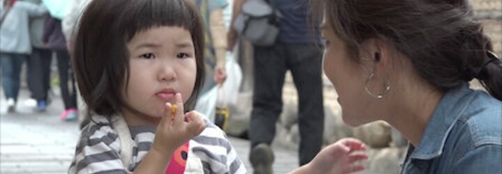 Japonský seriál na Netflixu posílá malé děti do rušných měst. Musí samy obíhat úřady nebo chodit na nákup