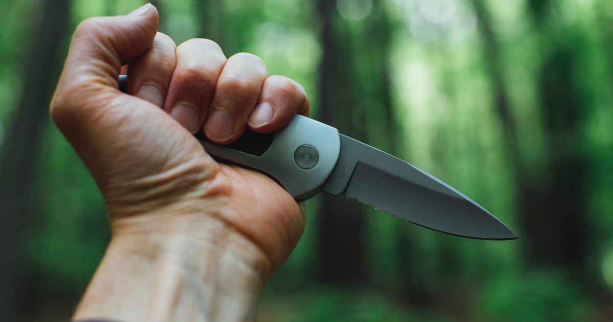 Cizinec v Brně pobodal dva muže, jeden z nich zemřel. Policie hledá svědky