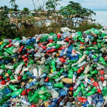 Koľko ton plastového odpadu podľa teba zmizne ročne, keď Gambrinus zruší pivo v PET fľaši?
