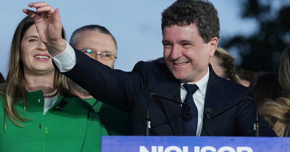 Rumunsko má nového prezidenta. Proevropský Nicușor Dan těsně porazil nacionalistu Simiona