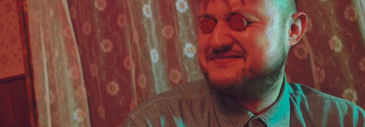 Otecko a Delik posielajú výborný uletený videoklip, v ktorom miešajú pivo a tuzemák. Toto je rap, brácho!