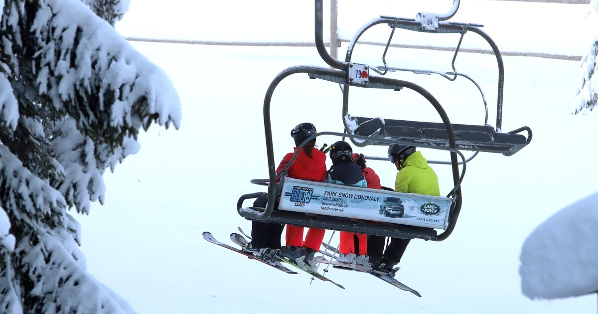 Nehoda lanovky ve španělském lyžařském středisku. Zranily se desítky lidí, řada z nich vážně