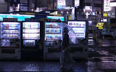 V Japonsku mají první automat na letenky naslepo. Zaplať 1 000 korun a nech se překvapit, kam poletíš.