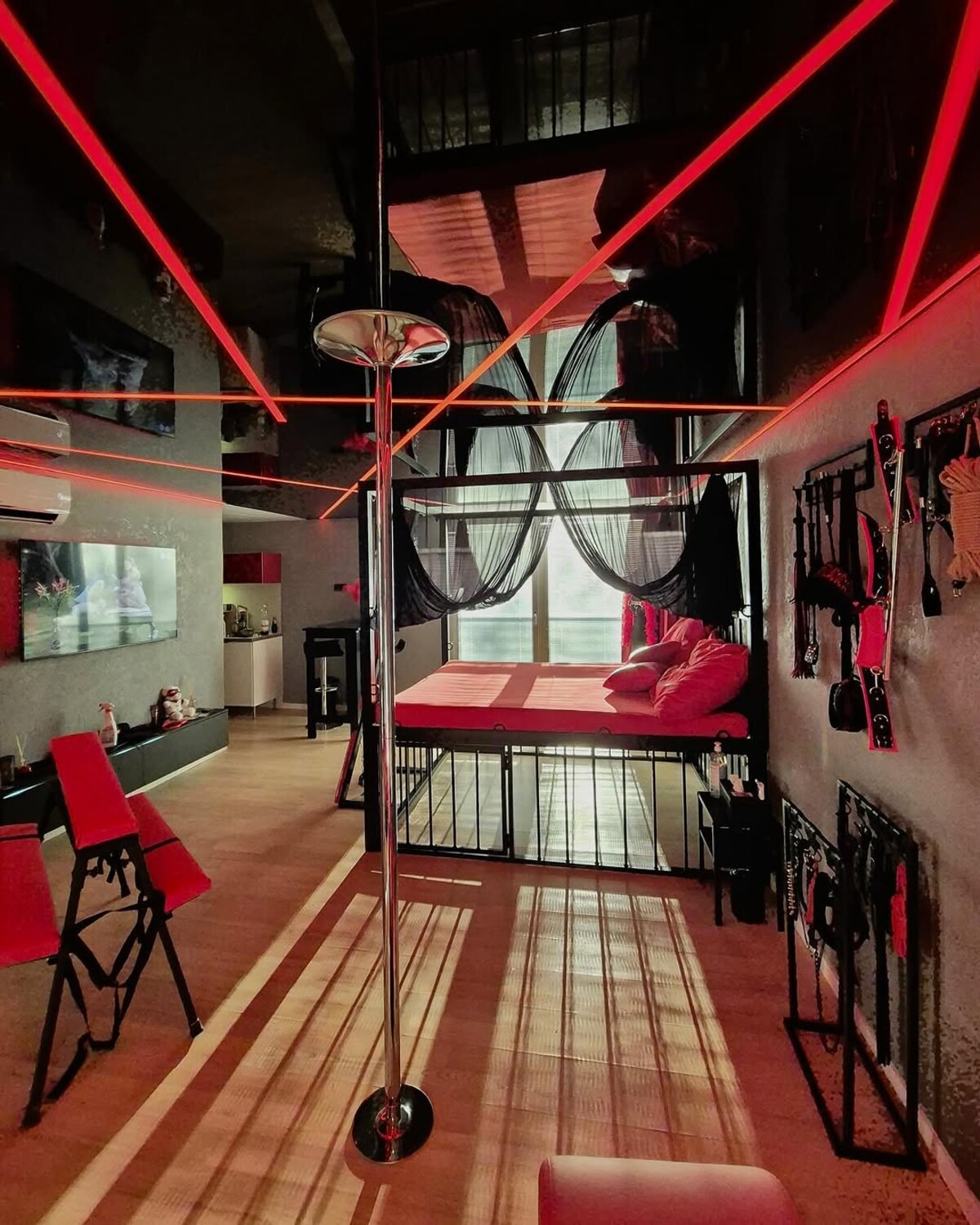 ruža pre nevestu, bdsm, sex, domina