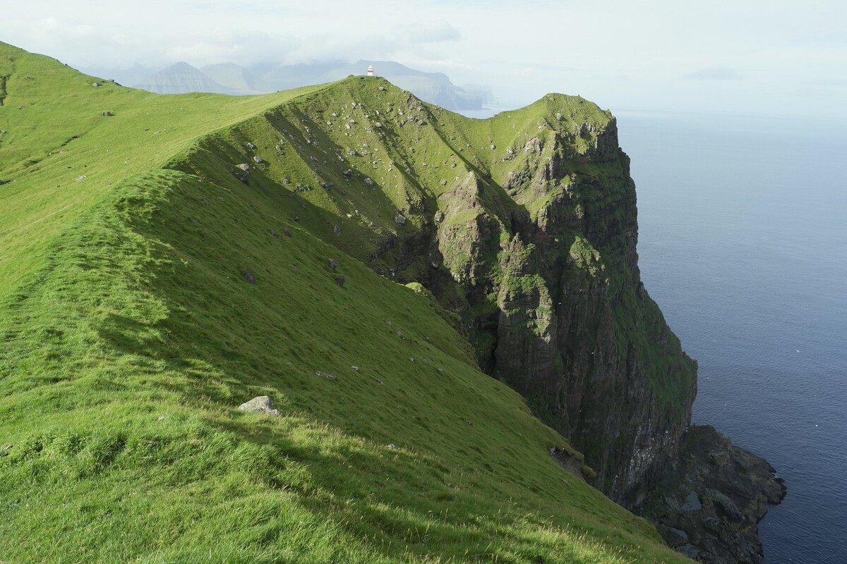 Ostrov Kalsoy patrí medzi obľúbené turistické destinácie na Faerských ostrovoch. 