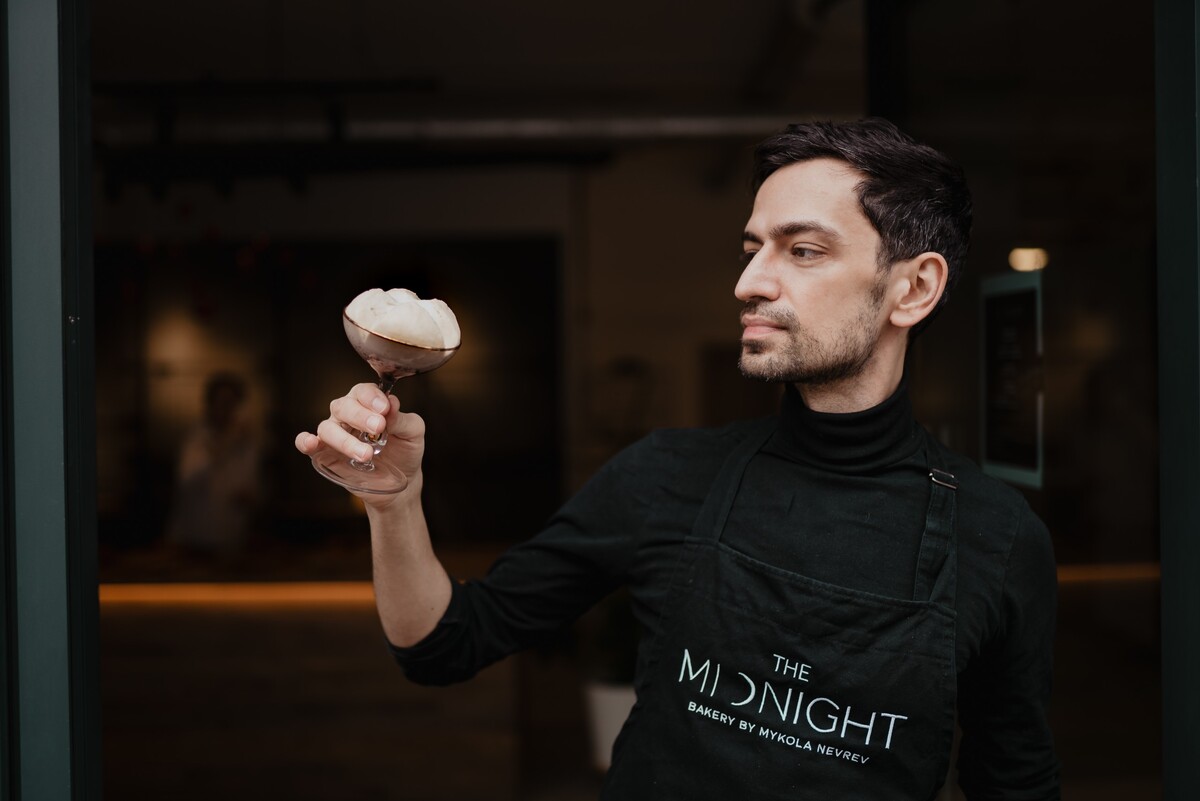 The Midnight Bakery, Mykola Nevrev