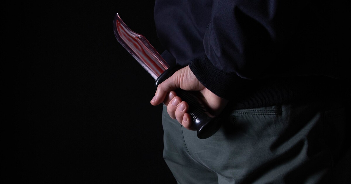 Hádka dvou mužů v centru Prahy skončila pobodáním. Zraněný v nemocnici zemřel