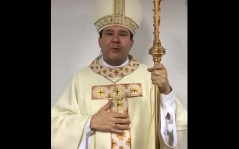Katolický biskup masturboval během videohovoru. Musel odejít z církve.