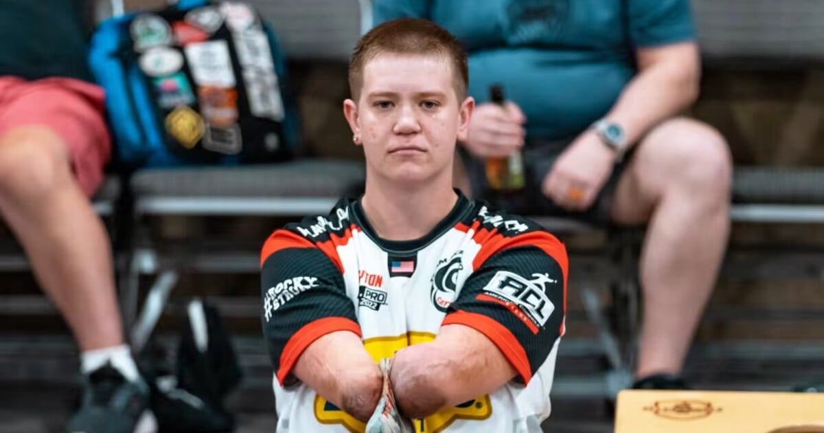 Američan bez rukou a nohou je podezřelý z vraždy. Oběť měl zastřelit