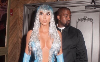 Kanye West šiel do nemocnice, no kvôli úzkosti z ľudí odtiaľ po chvíli odišiel. Kim Kardashian sa ospravedlnil za reči o rozvode.