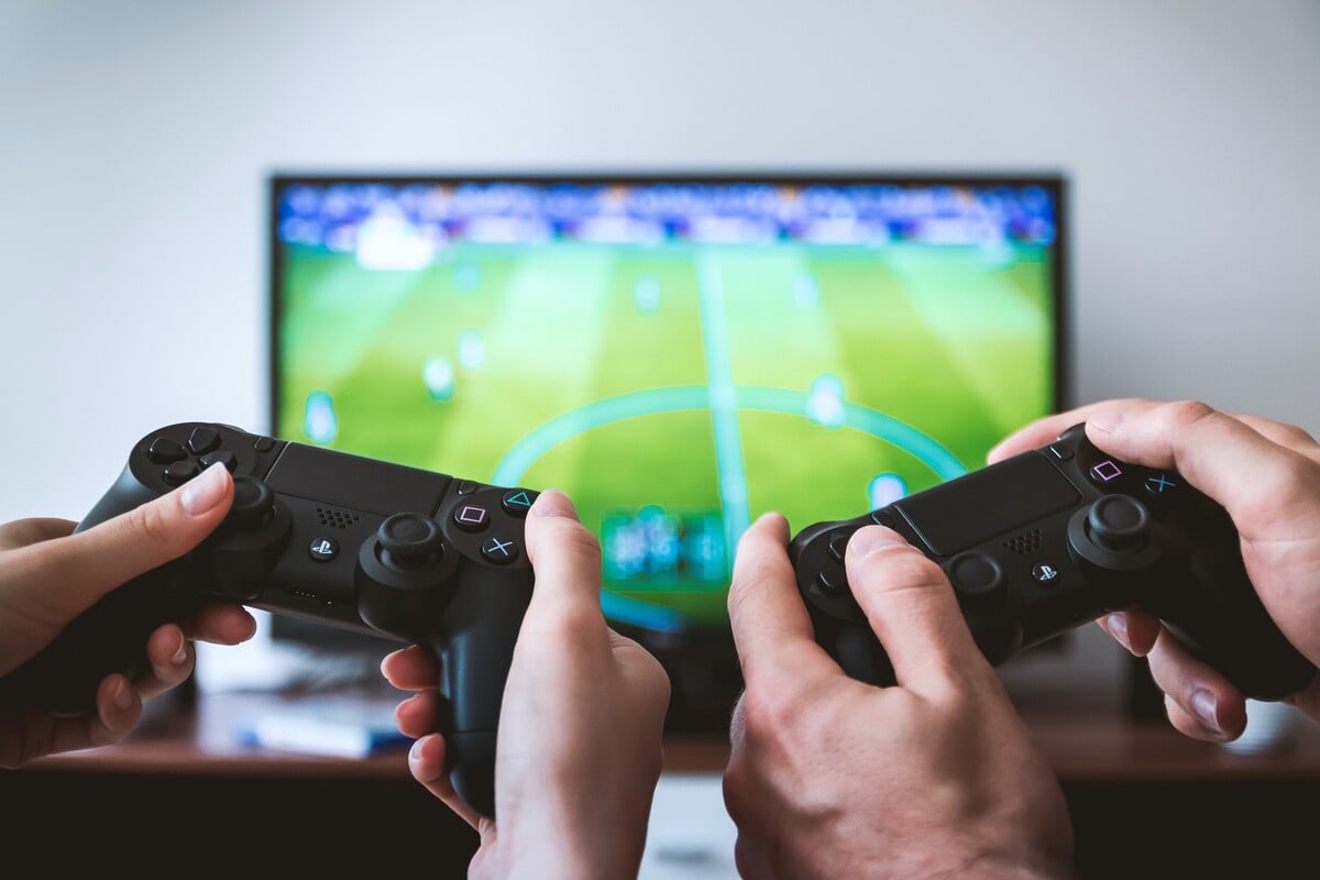 hra hraní gaming