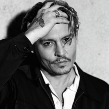 Ve kterém z jmenovaných hororů si zahrál Johnny Depp? 