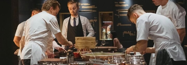 21-ročný Košičan varí v michelinských reštauráciách: Varil som pre Anne Hathaway. Platy sú nižšie, než si ľudia myslia (Rozhovor)