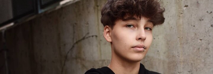 Trans youtuber Majlo: Každý chce vedieť, čo mám medzi nohami. Pochybujem, že by sa tak osobné otázky pýtali aj ľudí na ulici