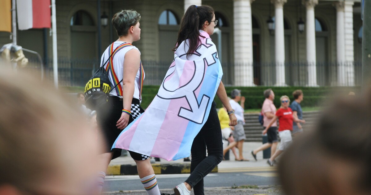 Ministerstvo spravedlnosti podpoří zrušení povinných sterilizací trans lidí. Nová legislativa by konečně respektovala jejich práva