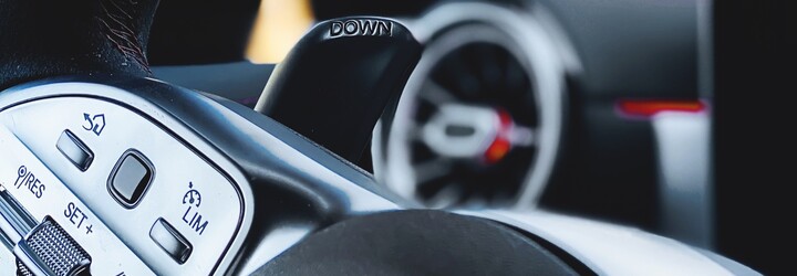 Najvýkonnejší štvorvalec na svete nám vyrazil dych. Mercedes-AMG CLA 45 S je doslova kompaktný superšport