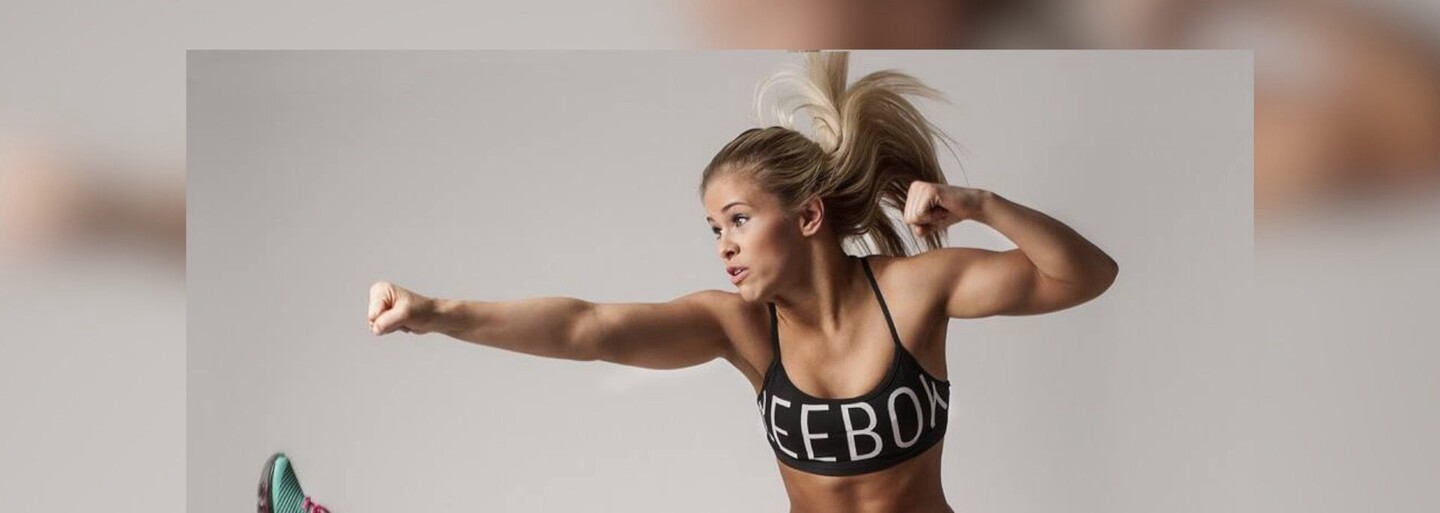21letá kráska, která se umí ohánět pěstmi v zápasech MMA. Máme tu další Rondu Rousey?