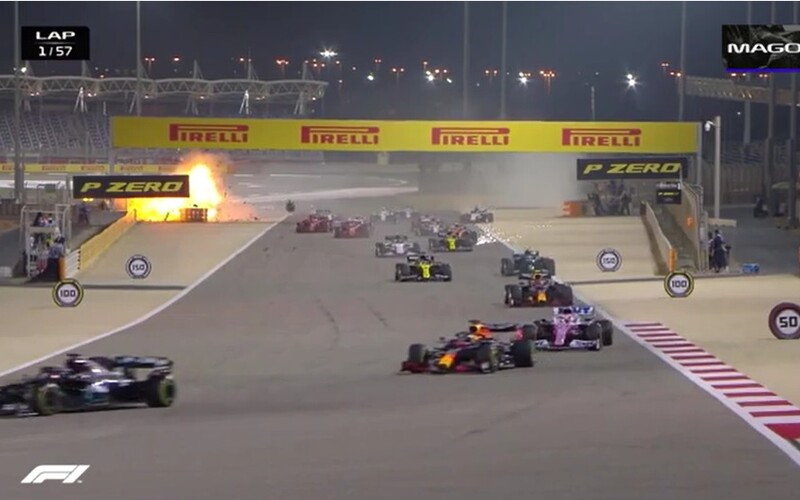 Výbuch jako z hororu: Závody F1 odstartovaly děsivou explozí monopostu Romaina Grosjeana.