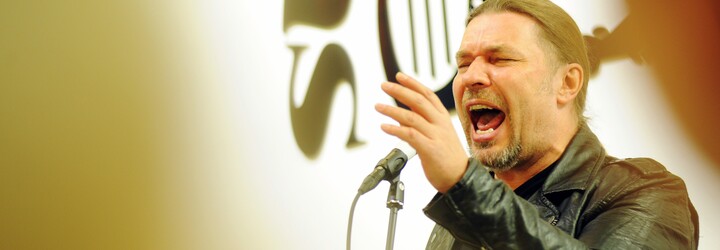 Hymna SPD: Petr Kolář ji nazpíval, ale teď se brání. „SPD volit nebudu a nejsem její tváří“