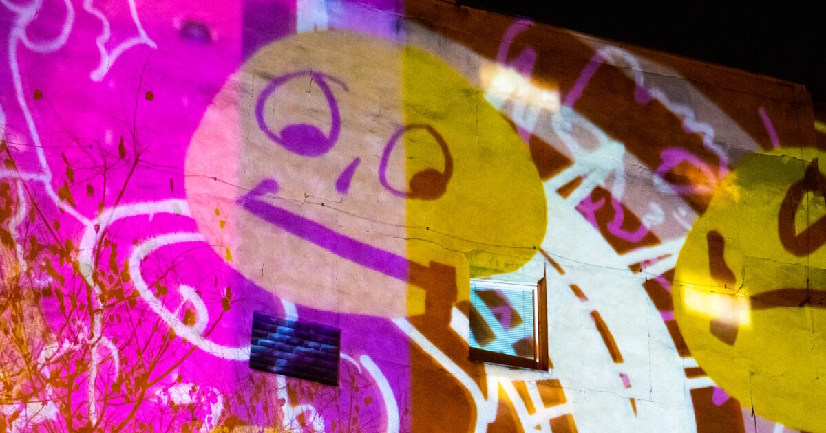 V brněnské památkové zóně se na zdech objevila graffiti, do rána ale zmizela