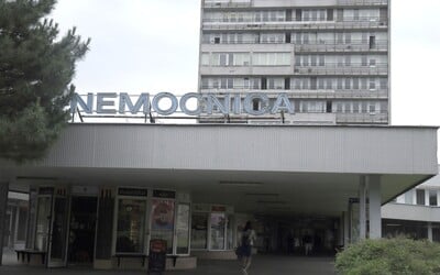 V Bratislave pribúdajú nakazení zdravotníci. Na centrálnom príjme UNB v Ružinove je 18 pozitívnych pracovníkov.