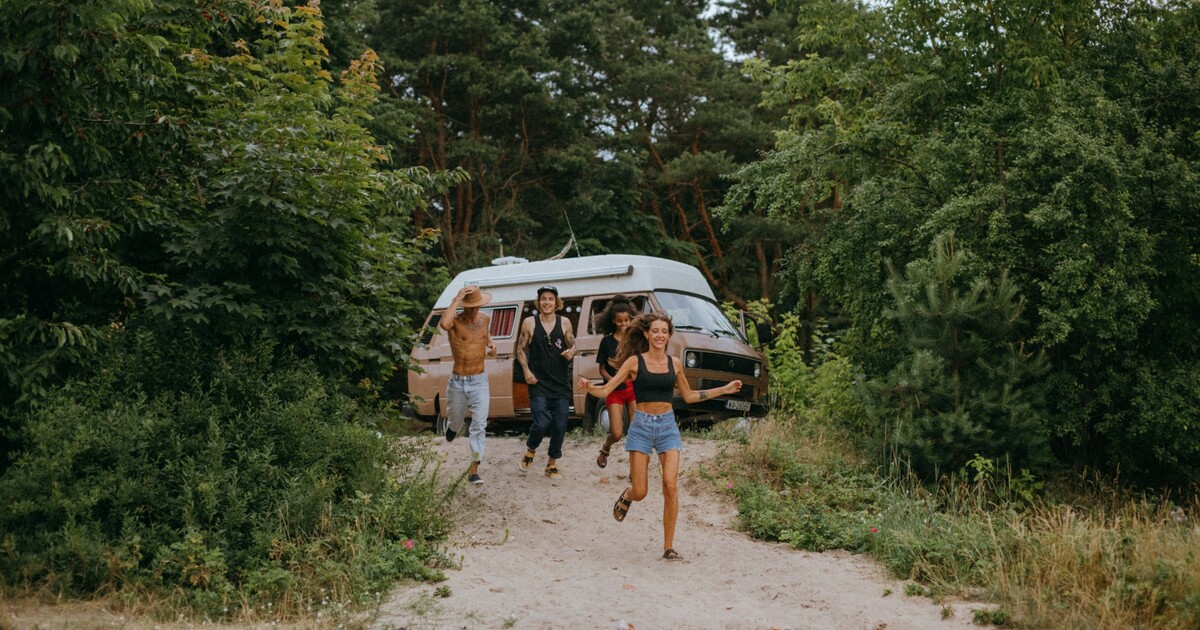 Roadtrip po Rakousku: Kde můžeš přespat, jak ušetřit za benzín a 3 krásné trasy kolem hor i měst