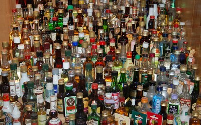V lockdowne pijú Slováci viac alkoholu. Za minulý rok sme skonzumovali po 12 litrov na hlavu.