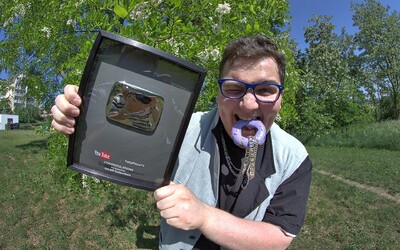 FattyPillow přestane streamovat. Loučí se dočasně, hledá jinou motivaci než peníze.